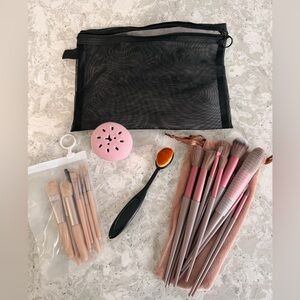 Makeup Brush Set with Black Mesh Bag